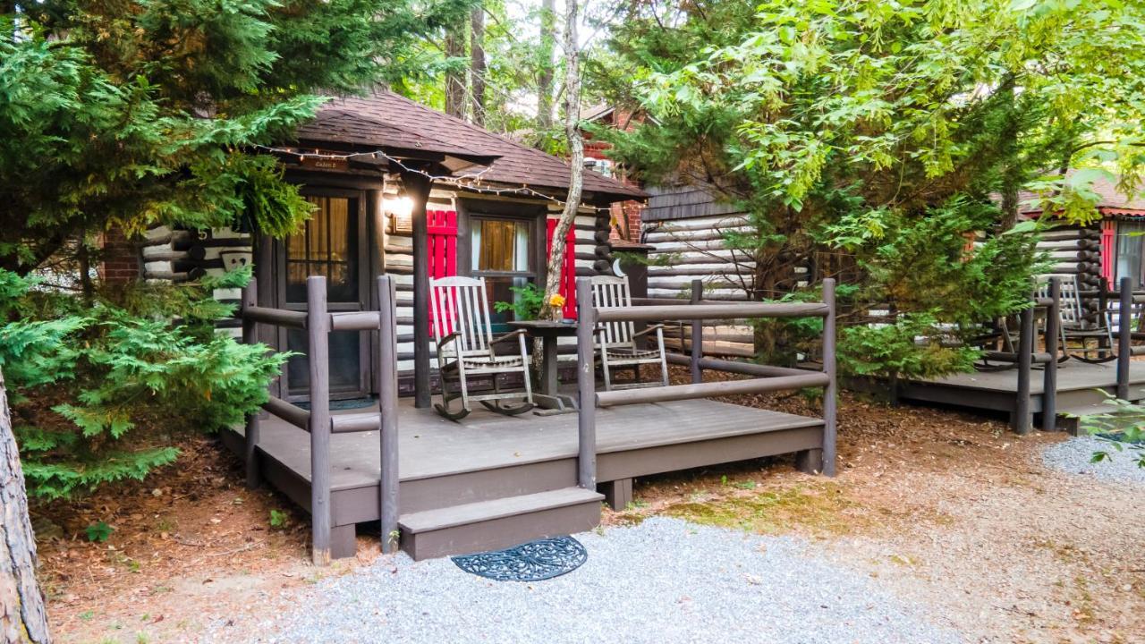 Log Cabin Motor Court Asheville Exteriör bild