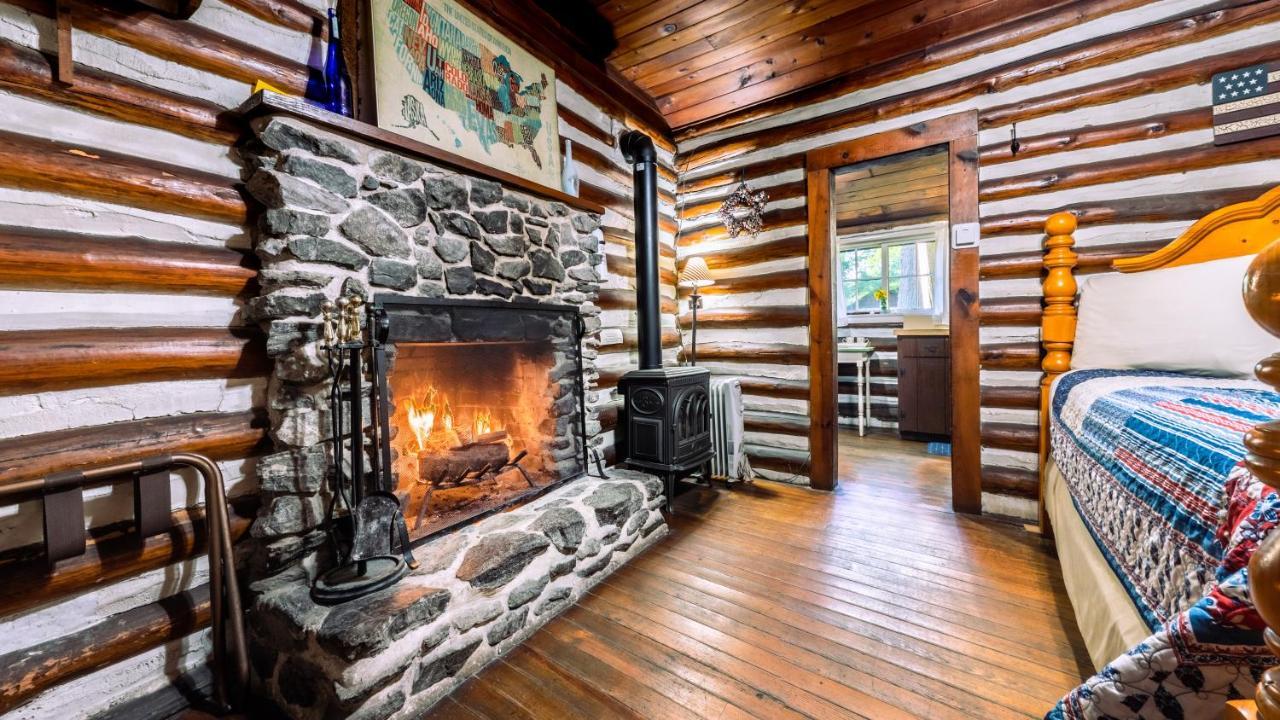 Log Cabin Motor Court Asheville Exteriör bild