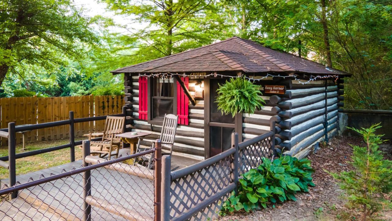 Log Cabin Motor Court Asheville Exteriör bild