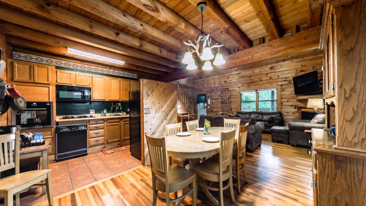 Log Cabin Motor Court Asheville Exteriör bild