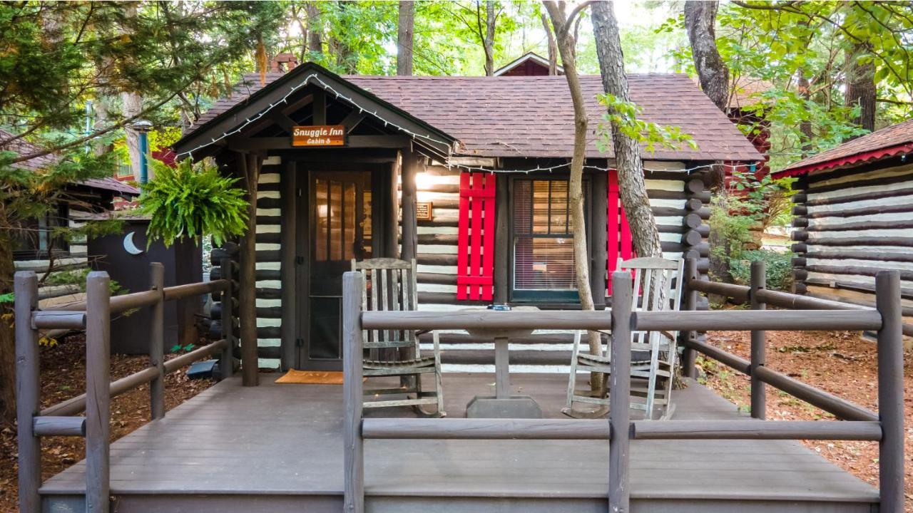 Log Cabin Motor Court Asheville Exteriör bild