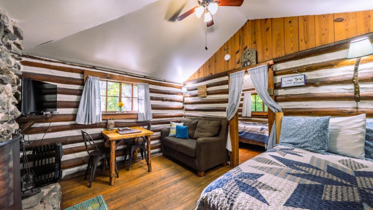 Log Cabin Motor Court Asheville Exteriör bild